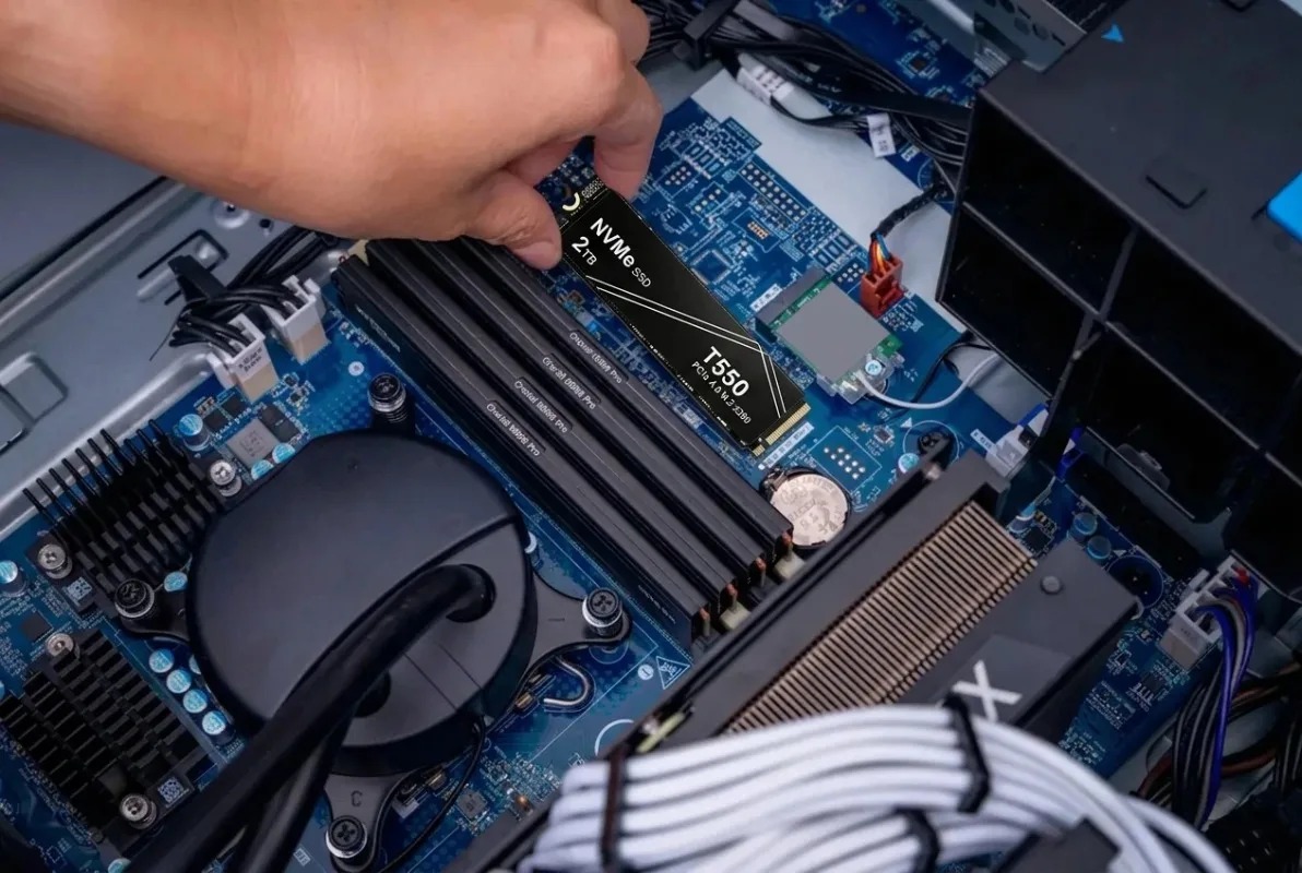 Nuovo SSD Portatile T550 ad Al - Gaming Console For Sale recensione e prezzo
